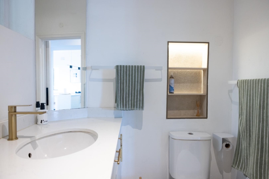 2 Bedroom Property for Sale in Fish Hoek Western Cape